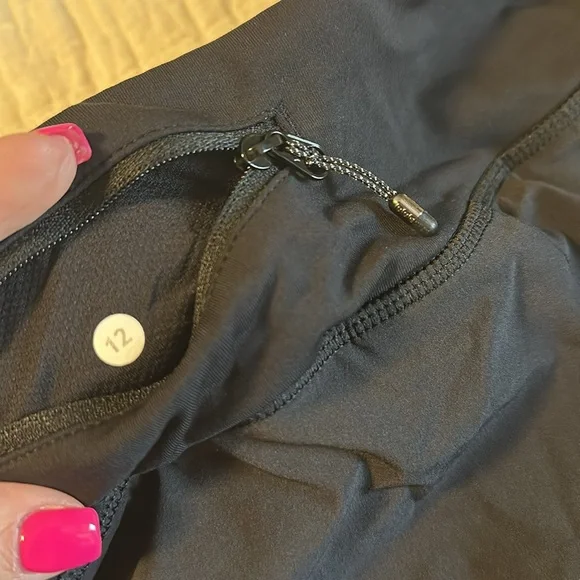 Lululemon skirt - Picture 3 of 5